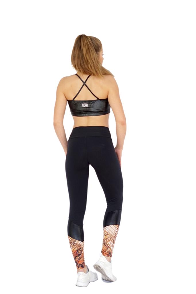 Schlangen Leggings, Rückansicht am Model