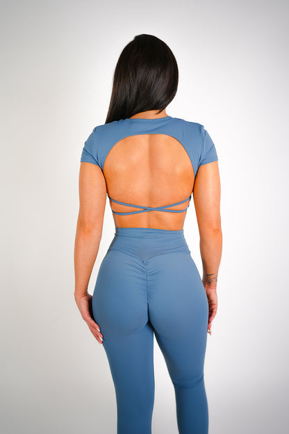Glamour Cutout Back T-Shirt Vintage Blue von hinten