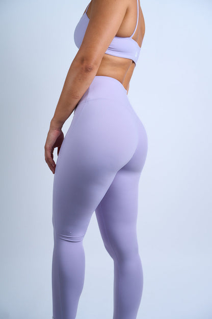 Classic Curve Leggings in Light Purple — Seitenansicht