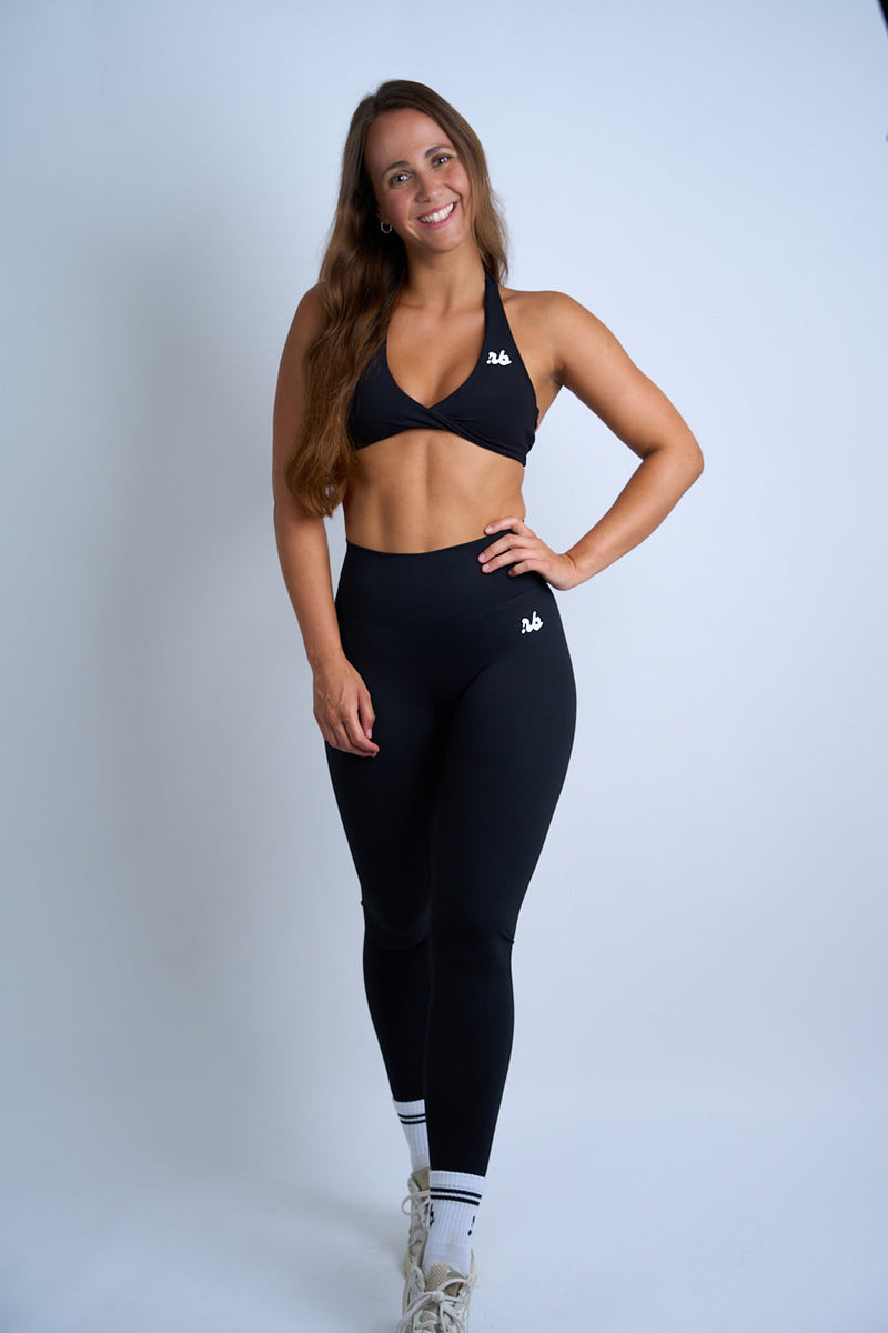 Twist Shaping Set Black — Twist Backless Sport-BH und Shaping Scrunch Leggings in Black